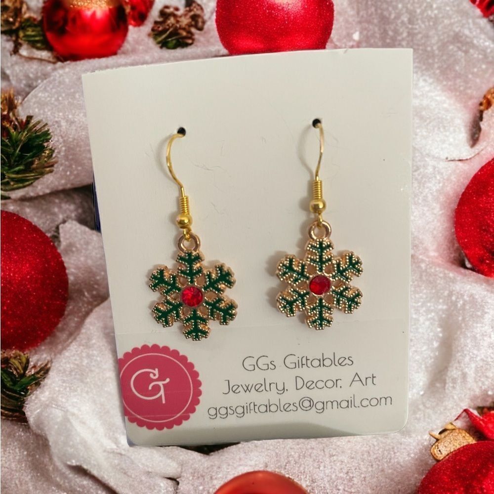 ‎GREEN SNOWFLAKE GOLDTONE PIERCED EARRINGS